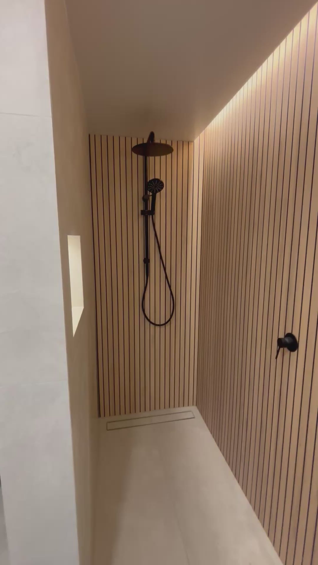 Scandipanel Bright Oak Wall Panel Tiles - WPW™